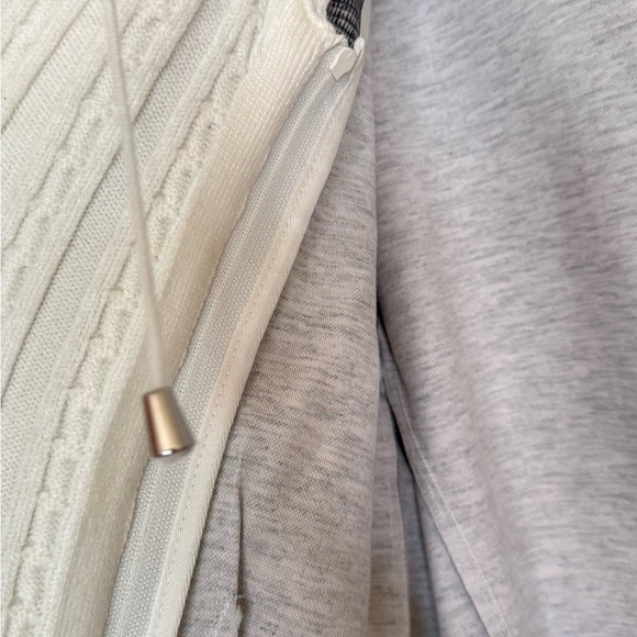 Gray Tahari Plaid Women's Blazer with White Hoodie/sweater - Picture 6 of 8